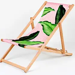 Une image de Chaise Longue en Bois Franc Rembourrée pour un Balcon Élégant