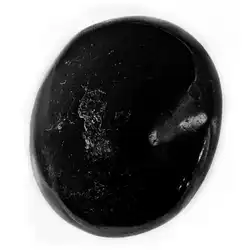 Une image de La Tourmaline noire, un objet de décoration pour une salle de bains zen