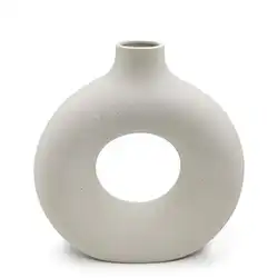 Une image de Vases en céramique pour un intérieur design et zen
