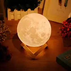Une image de La lampe lune 3D pour une ambiance cozy dans votre salon ! 🌙
